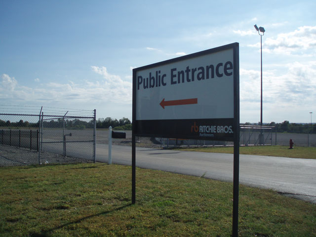 Public Entrance Sign