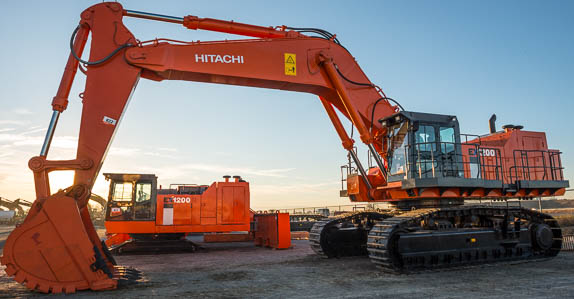 Hitachi excavators at a Ritchie Bros. auction