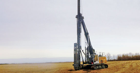 Liebherr hydraulic pile driving rig