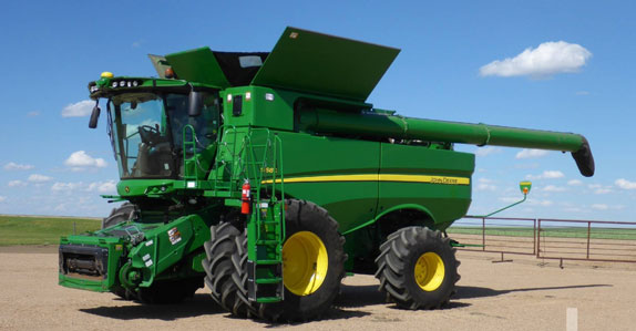 2015 john deere s680 combine sold at Ritchie Bros. auction in Regina 2015 john deere s680 combine sold at Ritchie Bros. auction in Regina