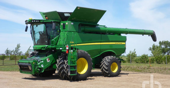 2015 john deere s690 combine sold at Ritchie Bros. auction in Regina 2015 john deere s690 combine sold at Ritchie Bros. auction in Regina