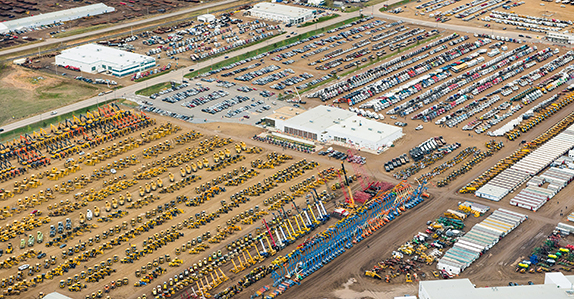 Heavy equipment and trucks for sale at Ritchie Bros. and IronPlanet
