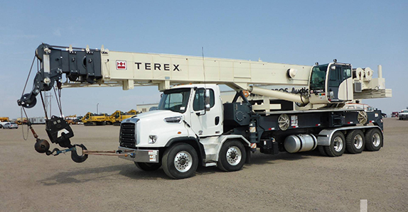 2015 Freightliner 114SD 10x6x4 w/ Terex Crossover 8000 80-ton boom truck sold in auction by Ritchie Bros. 2015 Freightliner 114SD 10x6x4 w/ Terex Crossover 8000 80-ton boom truck sold in auction by Ritchie Bros.