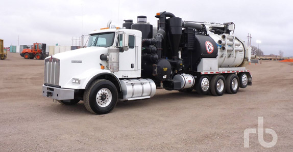 2015 Kenworth T800 quad/A hydro vac truck sold in auction by Ritchie Bros. 2015 Kenworth T800 quad/A hydro vac truck sold in auction by Ritchie Bros.