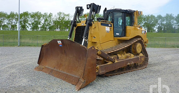 2015 Caterpillar D8T dozer sold at Ritchie Bros. equipment auction 2015 Caterpillar D8T dozer sold at Ritchie Bros. equipment auction