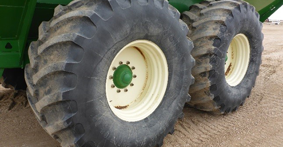 undercarriage on grain cart for sale at Ritchie Bros. equipment auctions. undercarriage on grain cart for sale at Ritchie Bros. equipment auctions.