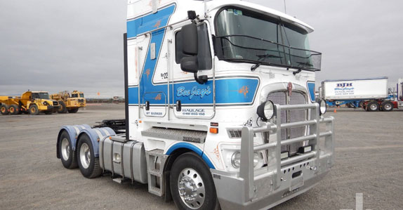 2014 Kenworth T800 Tri/A boom truck sold at Ritchie Bros. 2014 Kenworth T800 Tri/A boom truck sold at Ritchie Bros.