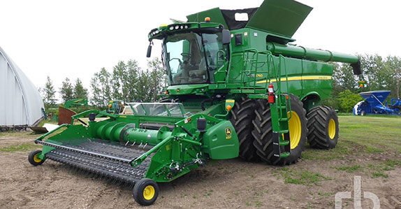 Combine sold at Ritchie Bros. Combine sold at Ritchie Bros.