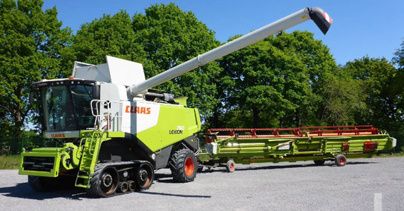 2012 Class lexion Combine sold at Ritchie Bros. 2012 Class lexion Combine sold at Ritchie Bros.