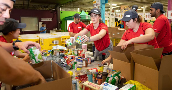 Trucks for change take part in handing out food for those in need Trucks for change take part in handing out food for those in need