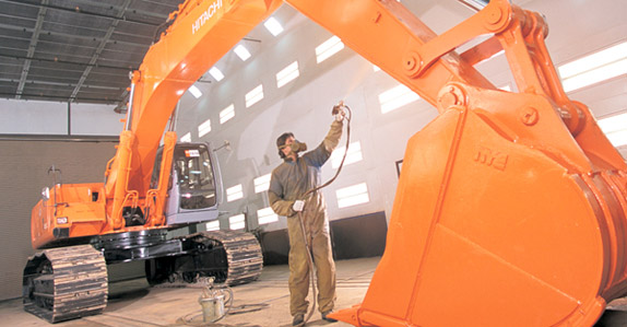 Refurbishing a Hitachi hydraulic excavator
