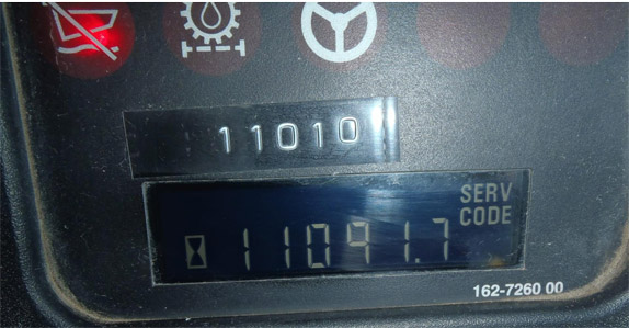 Check and confirm hour meter reading