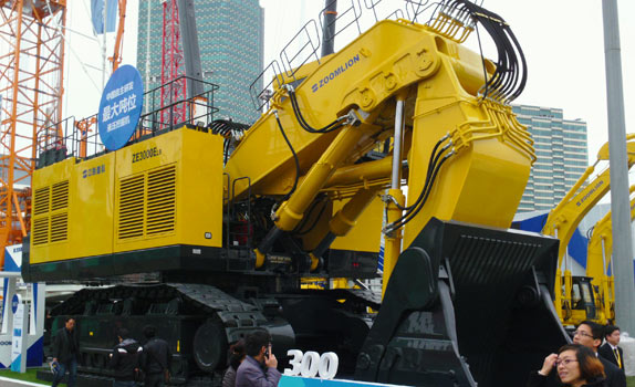 Zoomlion's ZE3000ELS is the largest excavator ever developed and built in China