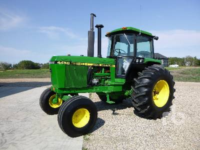 1988 JOHN DEERE 4450