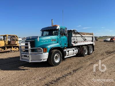 1998 MACK  CH613  6x4  Dump Truck (T/A)