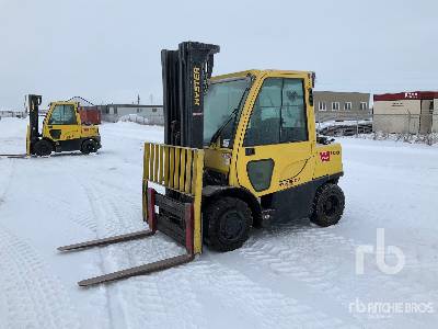 2018 Hyster H80 FT 7600 lb LPG Pneumatic Tire Forklift