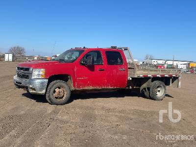 2008 Chevrolet 3500 HD 4x4 Crew Cab Flatbed Truck