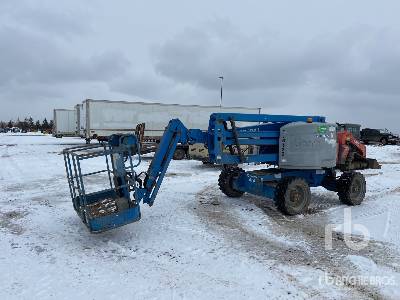 2013 Genie Z-45/25J 4WD Diesel Articulating Boom Lift