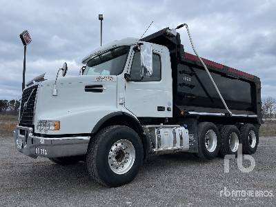 2018 Volvo VHD200 6x6 Tri/A Dump Truck