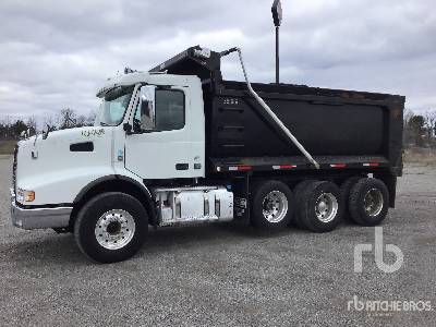 2018 Volvo VHD200 6x6 Tri/A Dump Truck