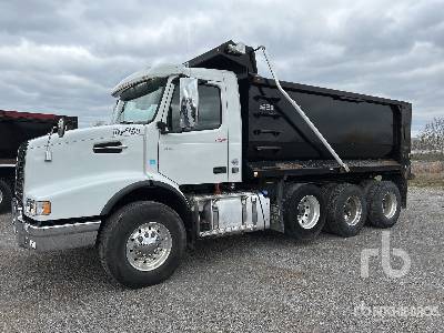 2019 Volvo VHD200 6x6 Tri/A Dump Truck