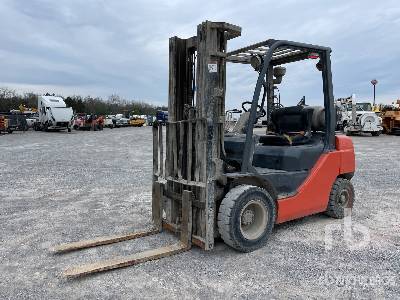 2012 Toyota 8FGU25 4500 lb LPG Pneumatic Tire Forklift