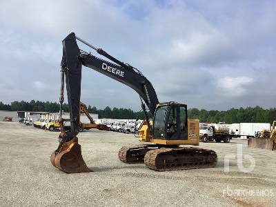 2011 John Deere 225D LC Tracked Excavator