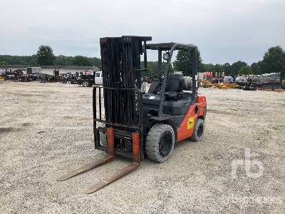 2014 Toyota 8FGU30 4900 lb Dual Fuel Pneumatic Tire Forklift