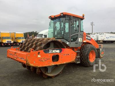 2018 XCMG CV122PD Smooth Drum Compactor