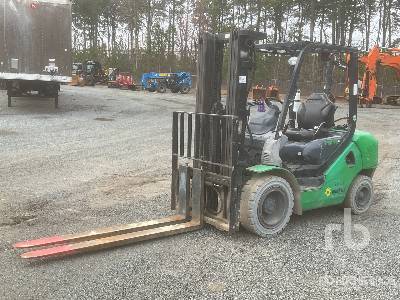 2014 Komatsu FG30HT16 5500 lb Dual Fuel Pneumatic Tire Forklift