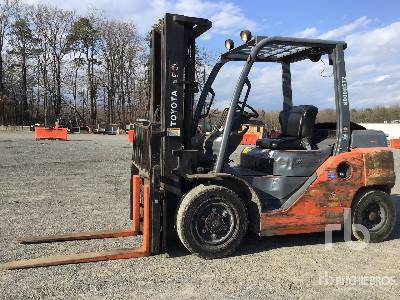 2013 Toyota 8FD35U 7000 lb Cushion Tire Forklift