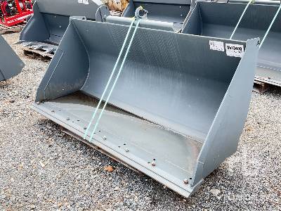 Wacker Neuson 73 in Wheel Loader Bucket