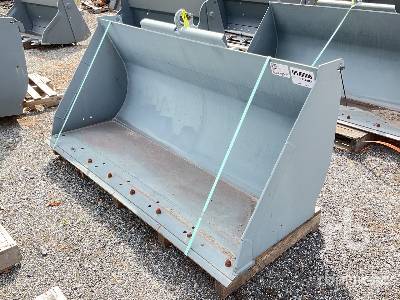 Wacker Neuson 73 in Wheel Loader Bucket