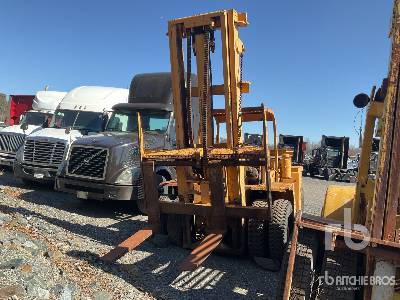 Clark CHY225 22500 lb Cushion Tire Forklift