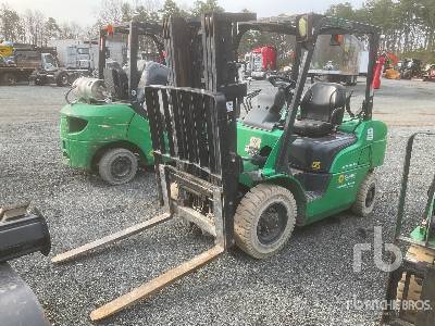2015 Mitsubishi FG25NGLP 4600 lb Dual Fuel Pneumatic Tire Forklift