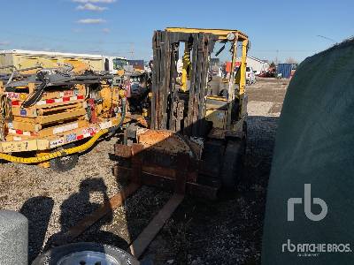 2002 Hyster H100XM 8100 lb LPG Pneumatic Tire Forklift (Inoperable)