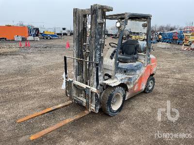 2015 Toyota 8FGU25 4500 lb LPG Pneumatic Tire Forklift