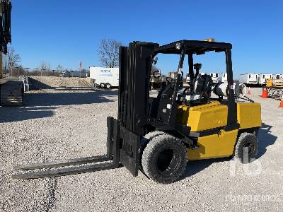 Yale GLP100MG 10000 lb LPG Pneumatic Tire Forklift