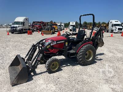 2018 Yanmar SA424 4WD Utility Tractor