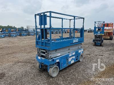 2013 Genie GS2032 Scissor Lift