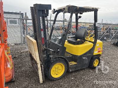 2006 Doosan G3DP-3 5050 lb LPG Pneumatic Tire Forklift