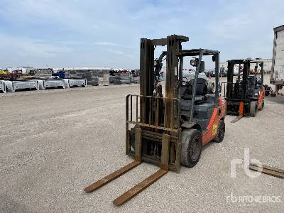 2016 Toyota 8FGU30 5620 lb Dual Fuel Pneumatic Tire Forklift