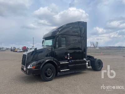 2016 Volvo VNL670 4x2 S/A Sleeper Truck Tractor