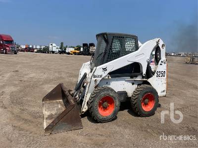 2002 Bobcat S250 Two-Speed Skid Steer Loader