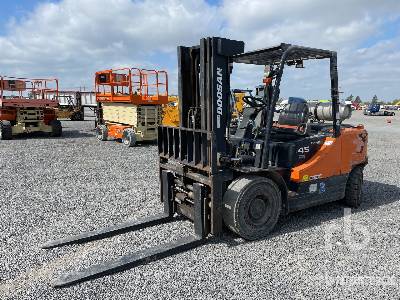 2012 Doosan G45S-5 8700 lb Cushion Tire Forklift