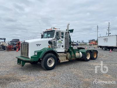 2005 Kenworth T800 Winch Truck