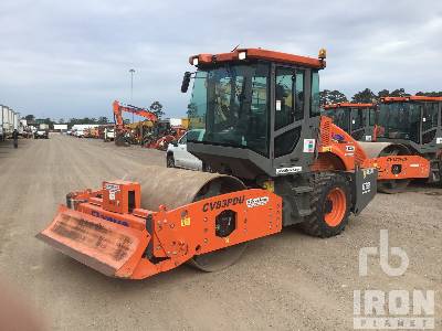 2020 XCMG CV83PDU Smooth Drum Compactor