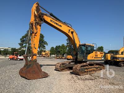 2019 Hyundai HX380L Tracked Excavator