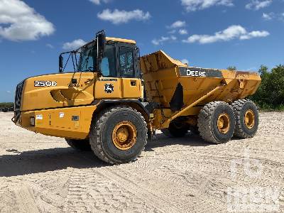 2015 JOHN DEERE 250D SERIES II Articulated Dump Truck
