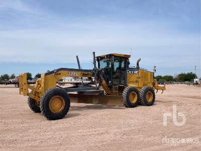 2011 John Deere 772G Motor Grader